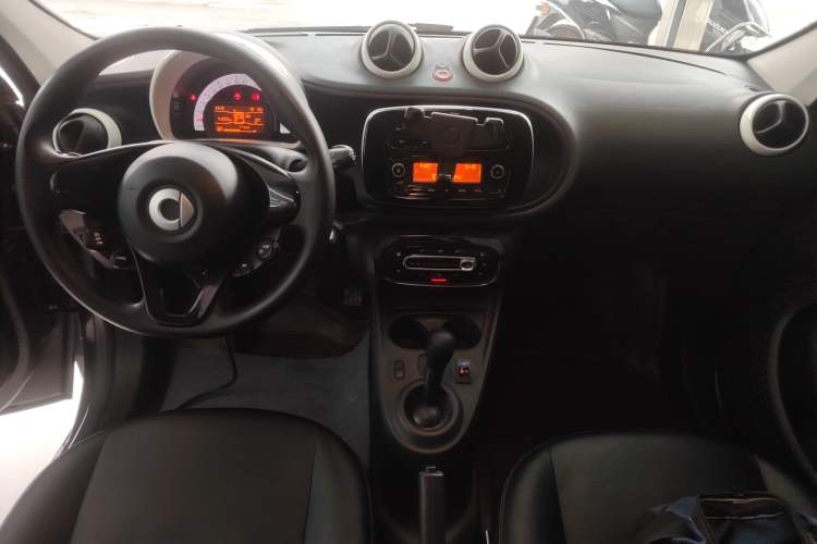 Used  forfour 2016 1.0L 52 kW Dynamic Edition