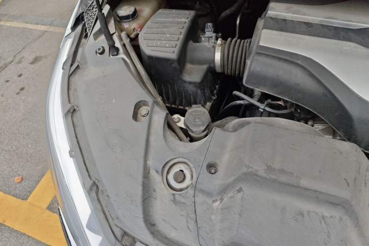 Used SAIC MAXUS G20 2021 Facelifted PLUS 2.0T Gasoline Automatic Luxury Edition