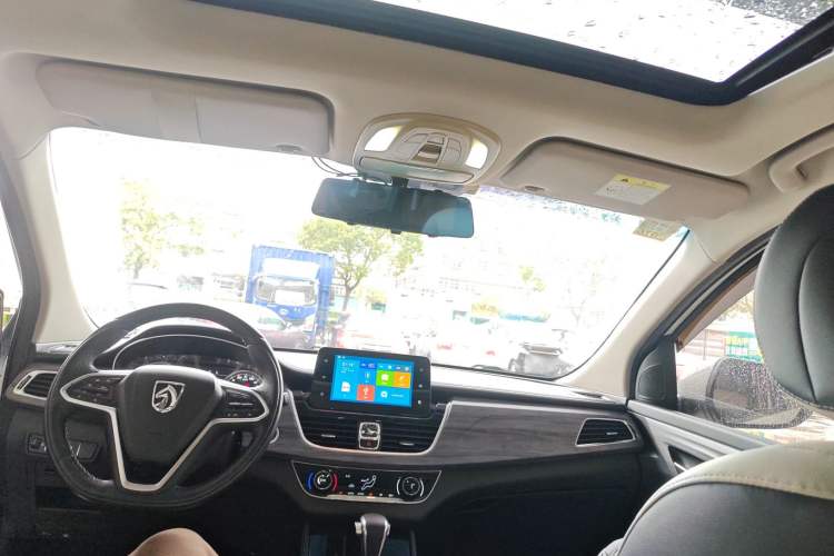 Used Baojun 730 2017 1.5T DCT Fashion Edition 7-Seater China V Emission Standard