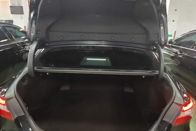 Used Toyota Camry 2023 2.0GVP Premier Edition
