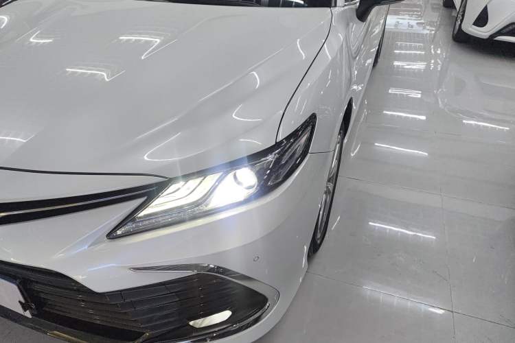 Used Toyota Camry 2021 2.0G Luxury Edition
