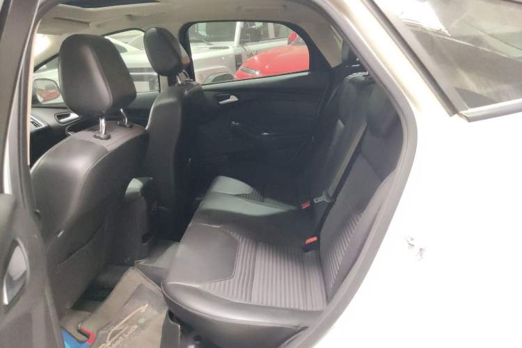 Used Ford Focus 2018 Hatchback Classic 1.6L Automatic Trendy SmartDrive Edition