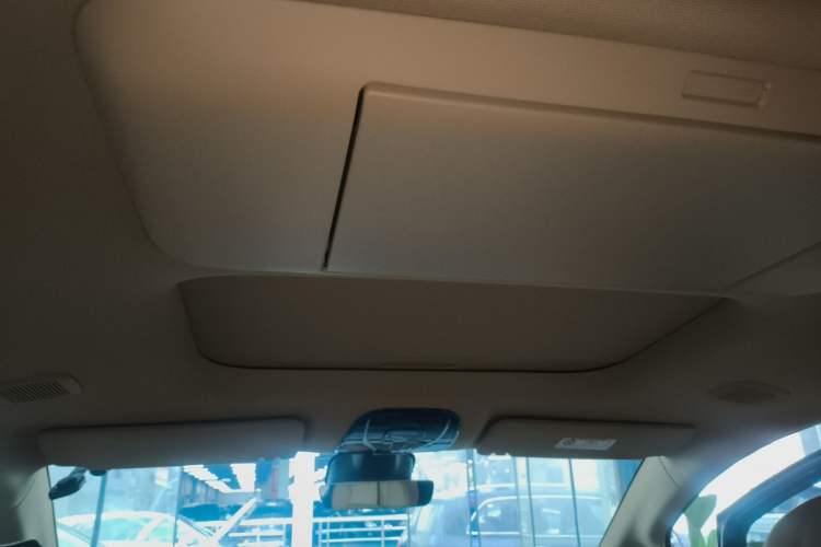 Used VOYAH Dream 2025 PHEV Four-Wheel Drive Prestige Kunpeng Edition