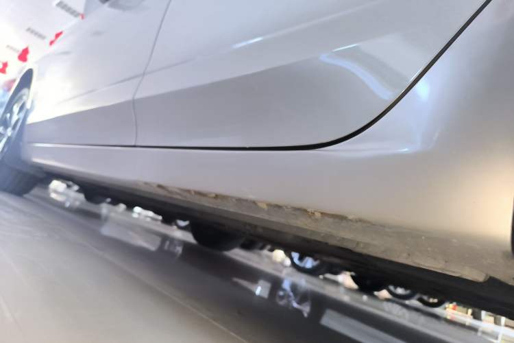 Used Roewe i5 2020 1.5L Automatic 4G Connect Luxury Flagship Edition
