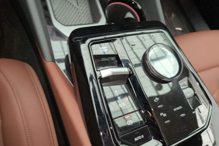 Used BMW i5 2024 eDrive 35L Prestige Luxury Package
