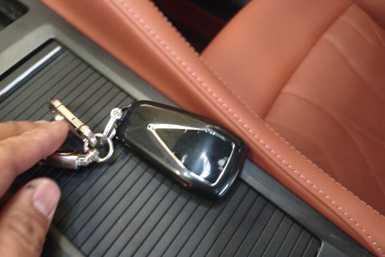 Used Changan CS75 PLUS 2024 3rd Generation Champion Edition 1.5T Intelligent Drive Dynamic Model
