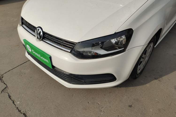 Used Volkswagen Polo 2014 1.4L Manual Fashion Edition
