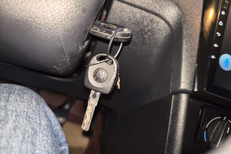 Used Volkswagen Santana 2013 1.6L Manual Fashion Edition
