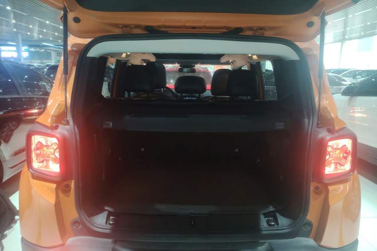 Used  Renegade 2017 180T Automatic High-Energy Version
