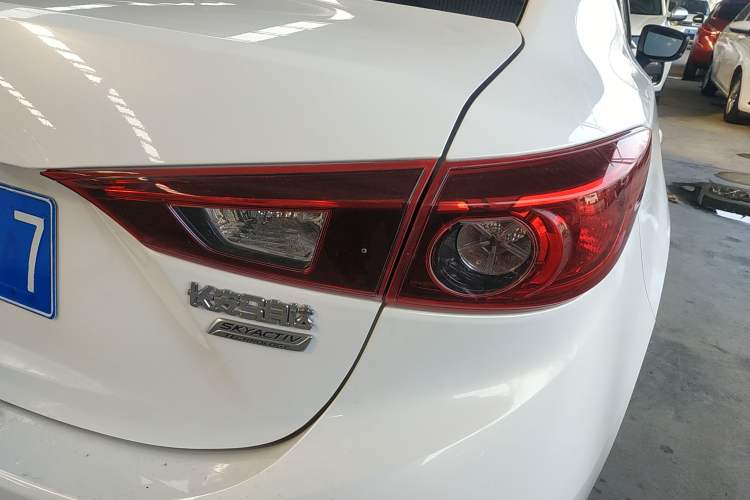 Used Mazda Mazda 3 Axela 2017 Sedan 1.5L Automatic Comfort Model Emission Standard China V