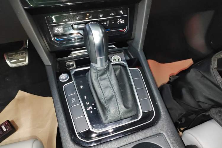 Used Volkswagen Magotan 2023 2 Million Units Limited Edition 330TSI DSG Leading Version