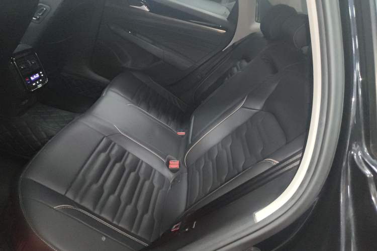 Used Volkswagen Passat 2019 330TSI Elite Edition China VI
