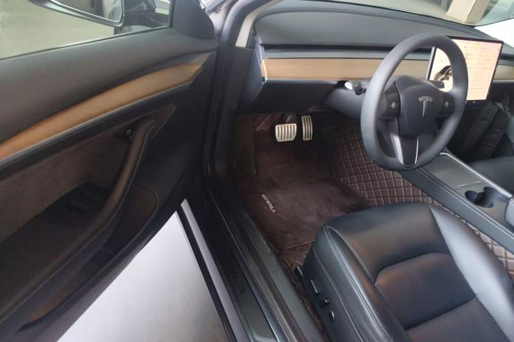 Used Tesla Model 3 2021 Revised Performance Version with All-Wheel Drive 3D1