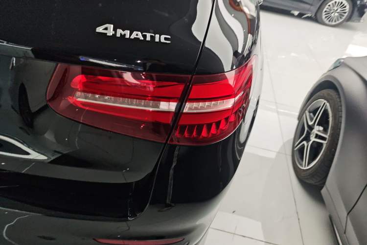 Used Mercedes-Benz GLC 2018 Facelifted GLC 260 4MATIC Dynamic Edition
