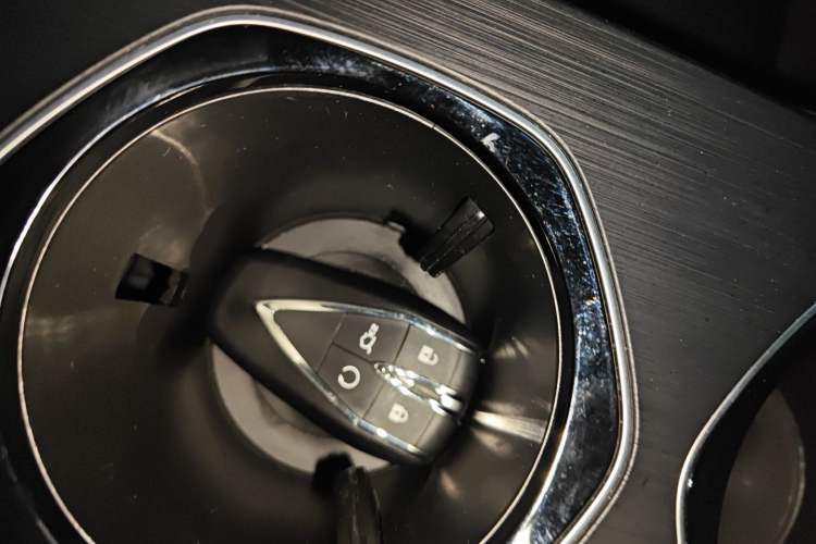 Used Changan UNI-K 2023 2.0T Two-Wheel Drive YueShang Trim
