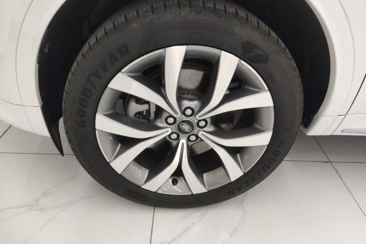 Used Land Rover Discovery Sport 2025 249 PS Performance Tech Edition
