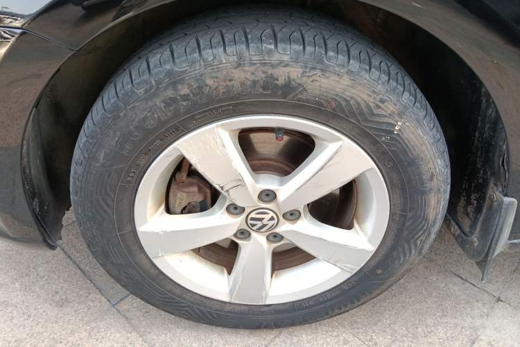 Used Volkswagen Lavida 2013 Revised Classic 1.6L Manual Fashion Edition