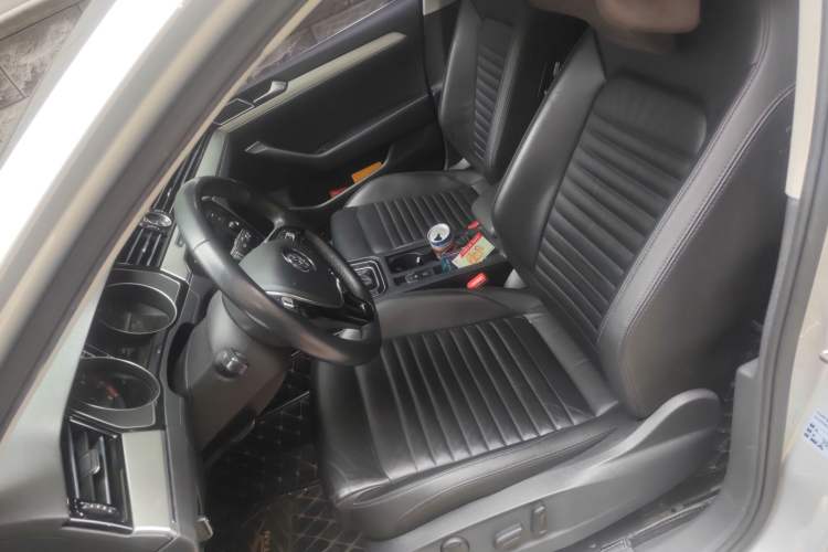 Used Volkswagen Magotan 2018 330TSI DSG Advanced Model
