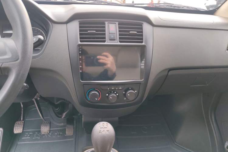 Used Wuling Rongguang S 2023 1.5L Base Version 5/7 Seats
