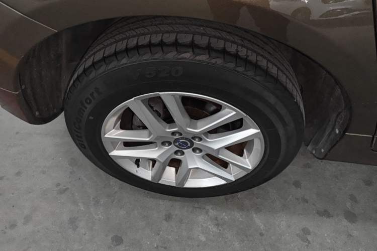 Used Volvo XC60 2017 T5 AWD Smart Upgrade Model
