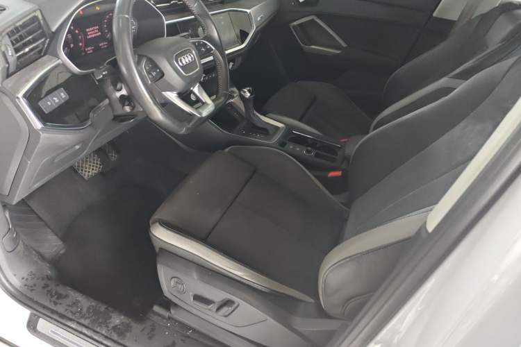 Used Audi Q3 2019 35 TFSI Fashion Dynamic Model