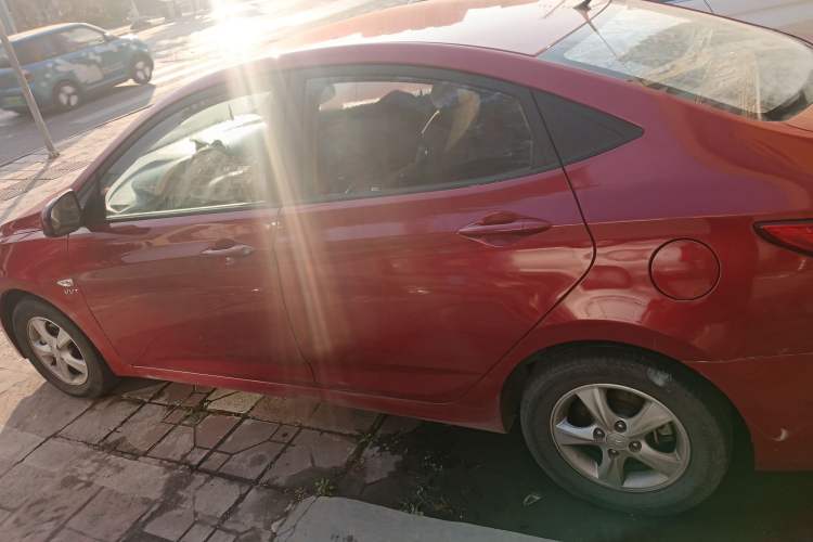 Used Hyundai Verna 2014 1.4L Manual Smart GLS Trim
