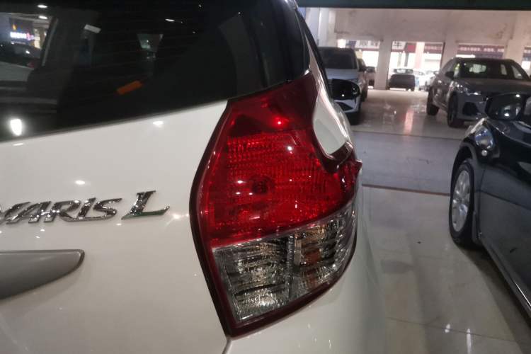 Used Toyota YARiS L 2015 1.5E Automatic Charm Edition