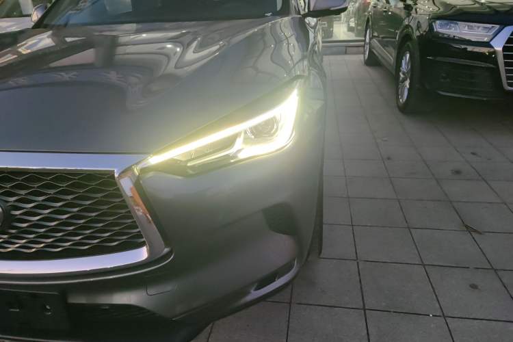 Used Infiniti QX50 2020 2.0T All-Wheel-Drive Elite Version
