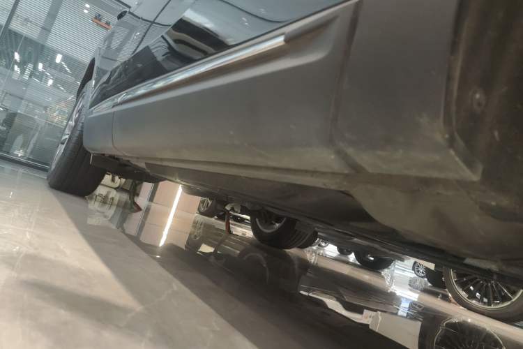 Used Buick Envision 2022 Encore S 552T Two-Wheel-Drive Luxury Model
