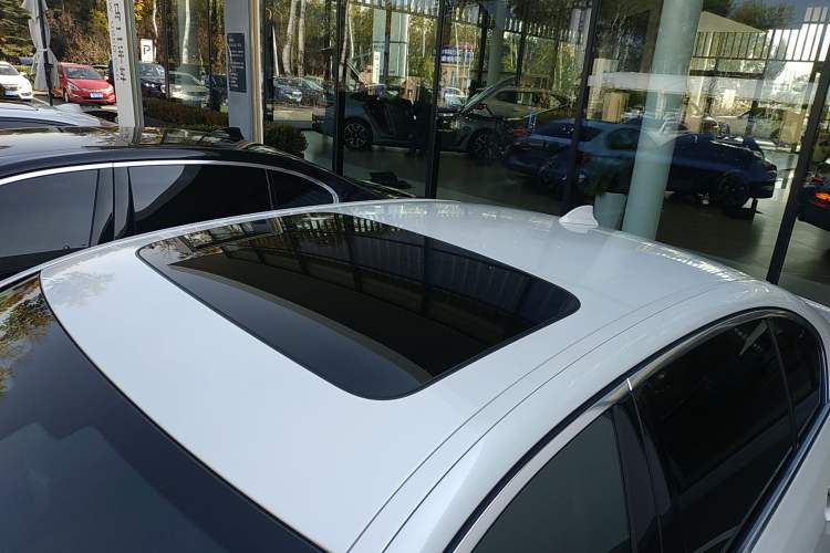 Used BMW 5 Series 2020 525Li Luxury Package
