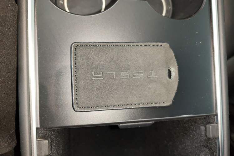 Used Tesla Model Y 2021 Long-Range All-Wheel-Drive Version