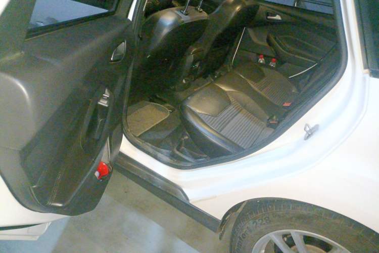 Used Ford Focus 2017 Sedan 1.6L Manual Fashion Edition Smart Drive Version
