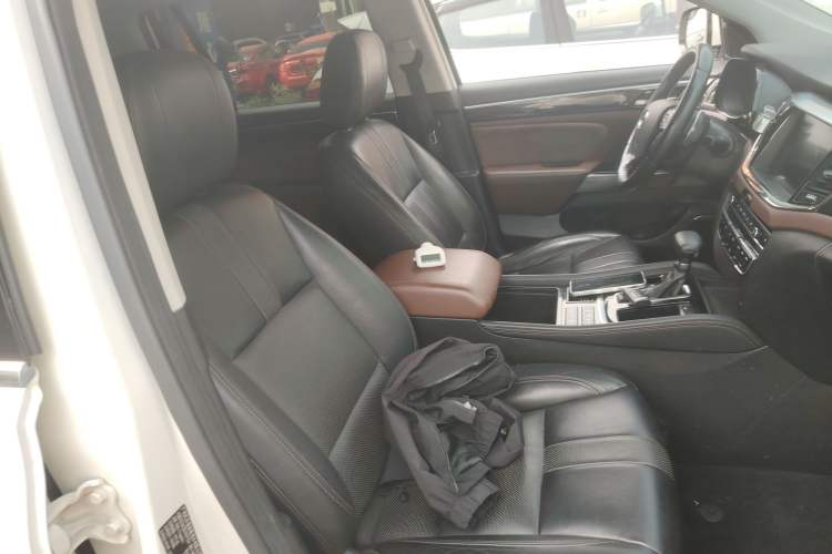 Used GAC Trumpchi GS8 2017 320T Two-Wheel Drive Luxury Smart Connectivity Version (7 Seats)