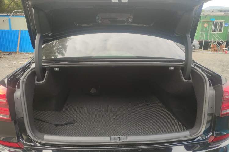 Used Volkswagen Passat 2016 330TSI DSG Luxury Edition
