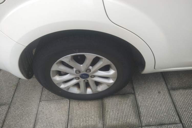 Used Ford Focus 2013 Hatchback Classic 1.8L Automatic Base Model
