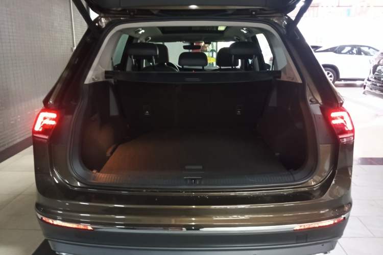 Used Volkswagen Tiguan L 2017 380TSI Automatic All-Wheel-Drive Luxury Edition