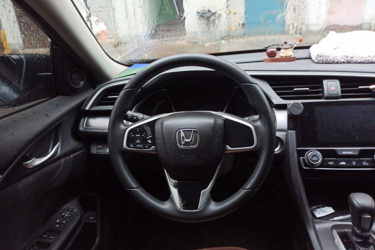 Used Honda Civic 2016 220TURBO CVT Luxury Edition
