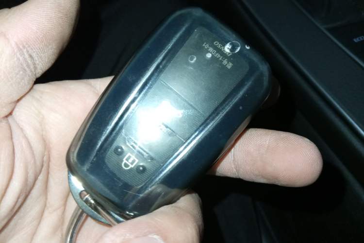 Used Toyota Avalon 2019 2.5L Touring Premium Version China VI Standard
