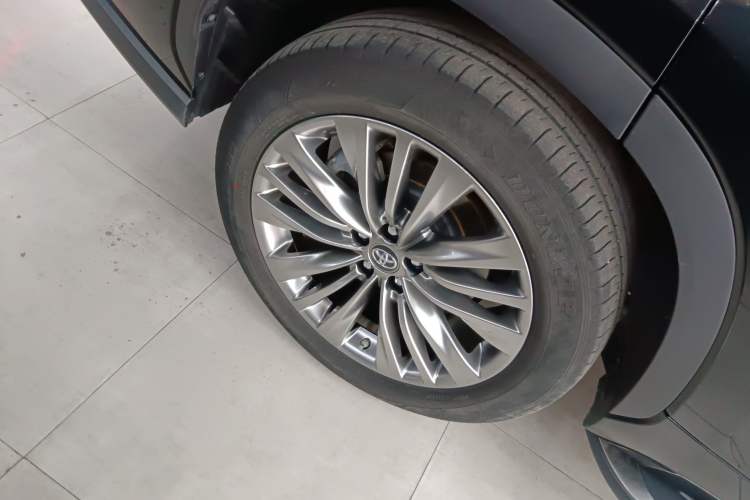 Used Toyota Highlander 2023 2.5L Smart Electric Hybrid Dual-Engine Four-Wheel Drive Prestige Version – 7 Seats
