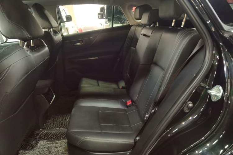 Used Toyota Harrier 2022 Dual-Engine 2.5L CVT Two-Wheel Drive Luxury Edition
