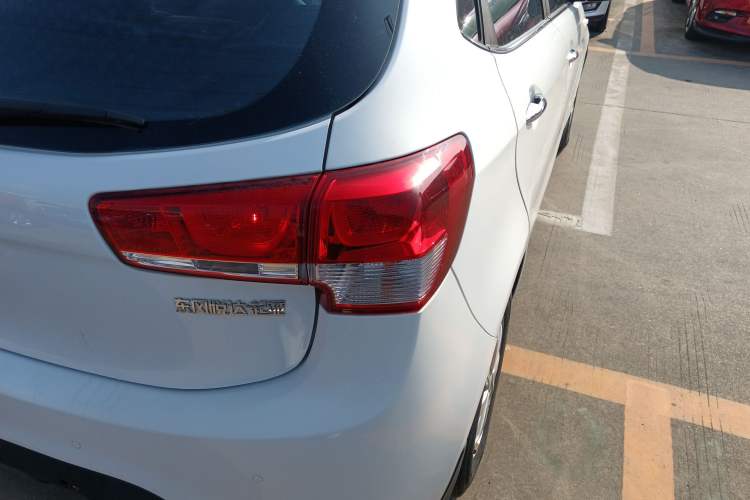 Used Kia K2 2015 Hatchback 1.4L AT GLS Cool Edition