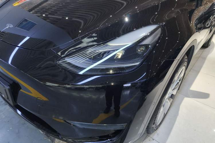 Used Tesla Model Y 2022 Long-Range All-Wheel-Drive Version