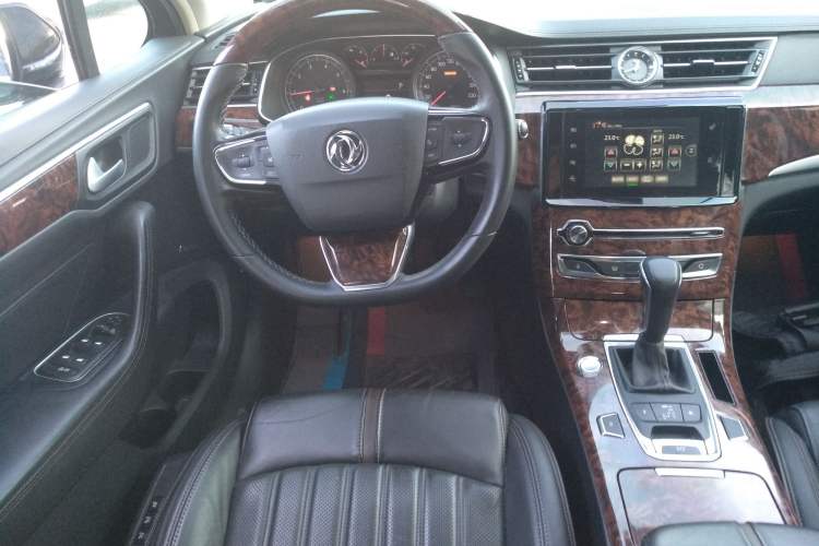 Used Dongfeng Aeolus A9 2016 1.8T Luxury Model
