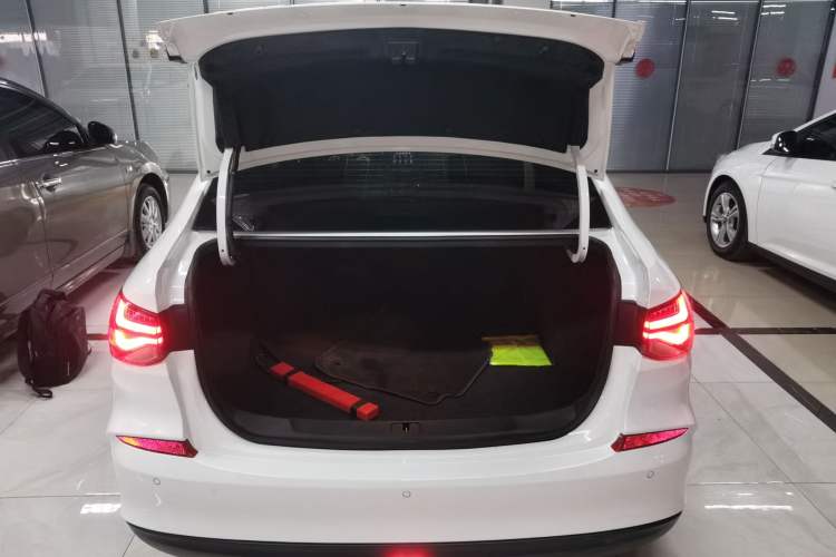 Used Chevrolet Monza 2019 Redline 320T Dual-Clutch Sporty Version China VI Standard