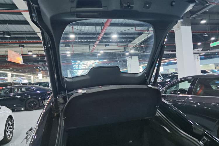 Used Changan UNI-V 2025 1.5T 500Bar Prestige Sporty Version
