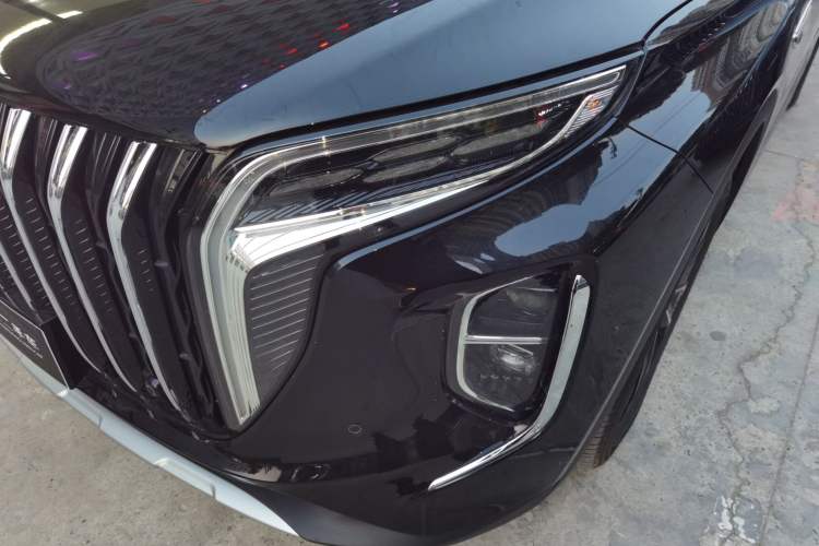 Used Hongqi HS7 PHEV 2024 2.0T PHEV Four-Wheel Drive Flagship Edition 6 Seats