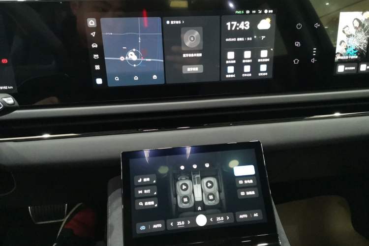 Used VOYAH PASSION 2024 PHEV Four-Wheel Drive Ultra-Long Range Executive Edition
