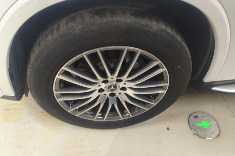 Used Mercedes-Benz GLC 2023 GLC 300 L 4MATIC Dynamic 7-Seater
