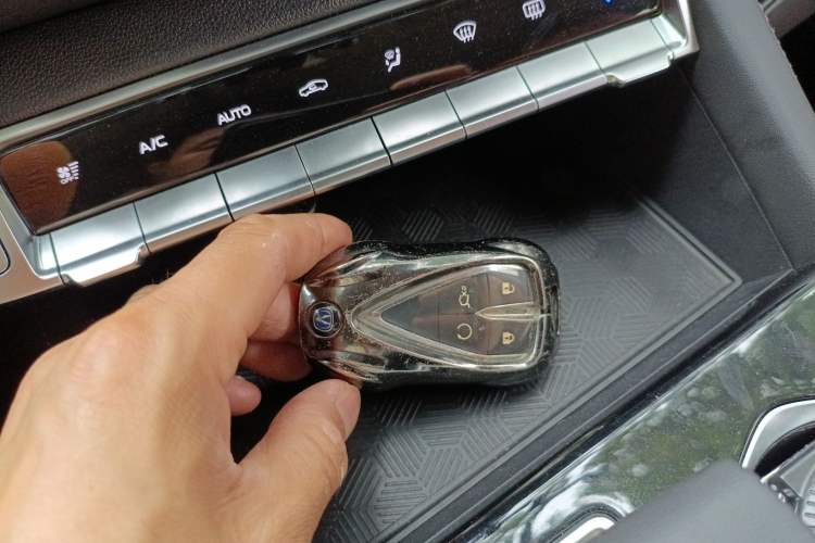 Used Changan Eado 2022 PLUS Blue Whale NE 1.4T GDI DCT Prestige Edition
