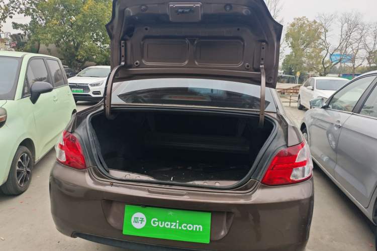 Used Peugeot 301 2014 1.6L Manual Comfort Edition